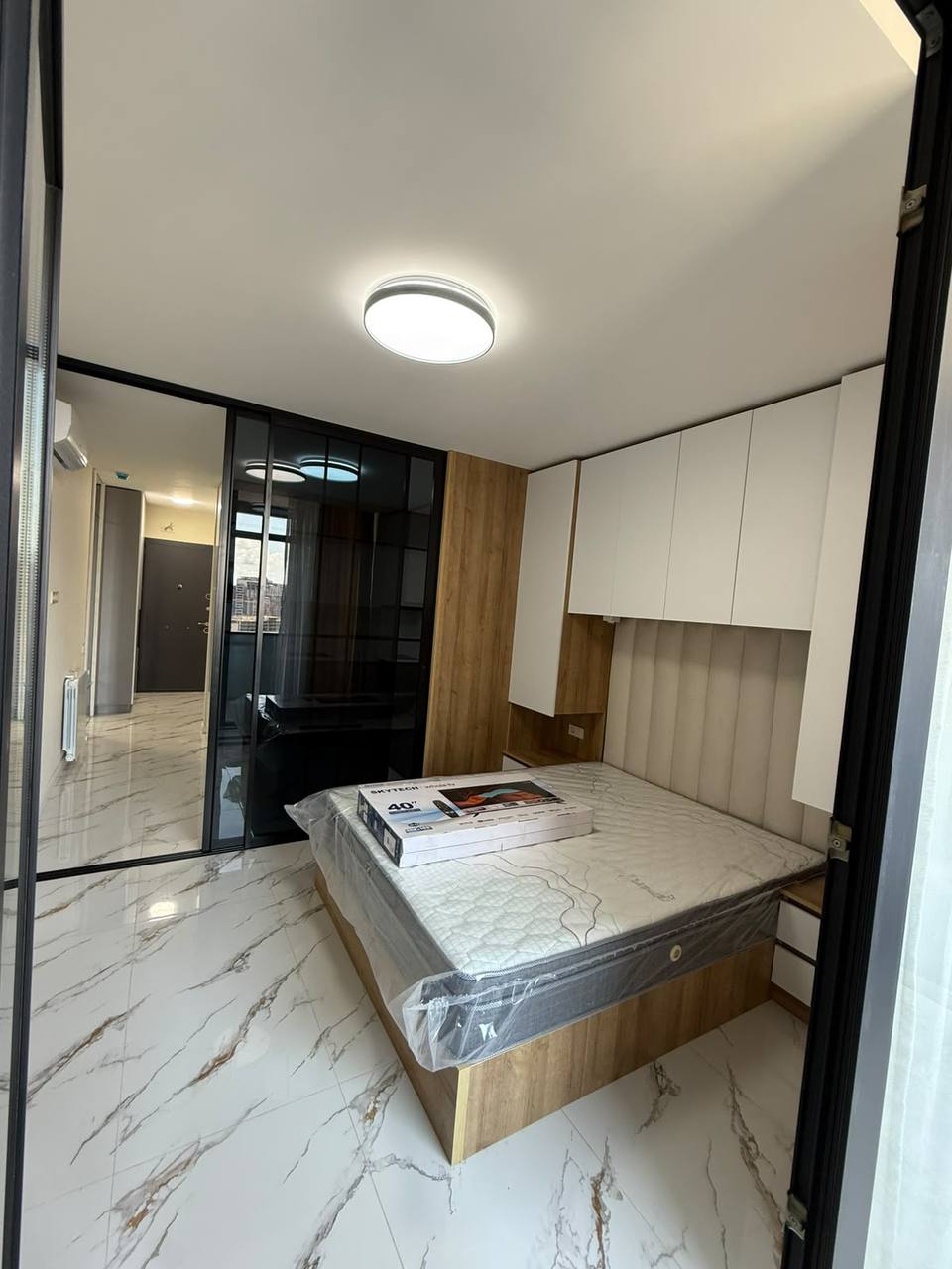 Studio in der Bagrationi Residence mit Blick auf das Stadion — Foto 3