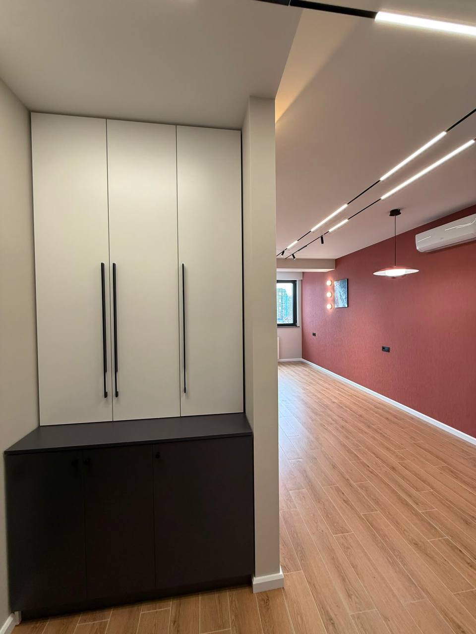 Designerskie mieszkanie typu 1+1 w kompleksie Arena Residence — Zdjęcie 5