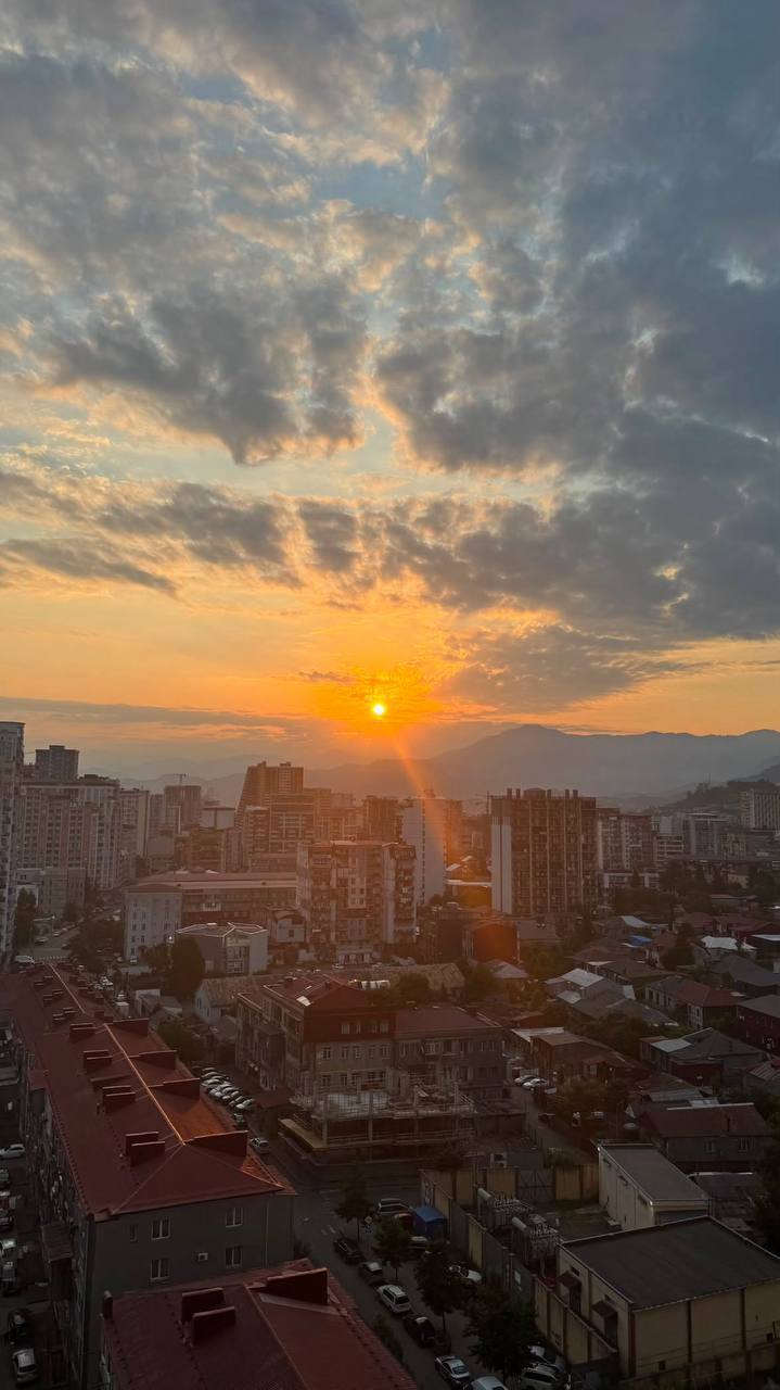 1+1-Wohnung in den Black Sea Towers mit Gasheizung — Foto 8