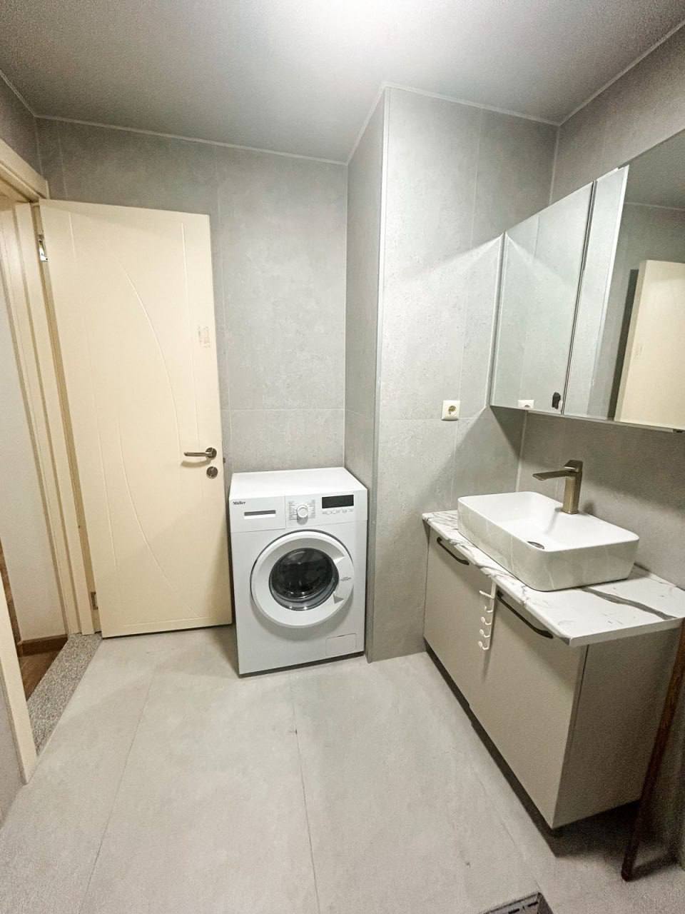 Studio apartment at Bagrationi Residence with a view of Heroes' Alley — Photo 5